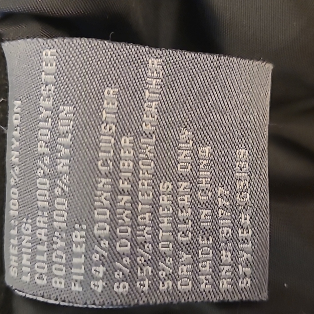 EUC Gotcha Down Feather Nylon Puffer Vest with Hidden Hood and Zipper Pockets - Picture 6 of 12